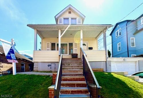 10 Fairview Pl, Bloomfield, NJ, 07003-4906 | Card Image