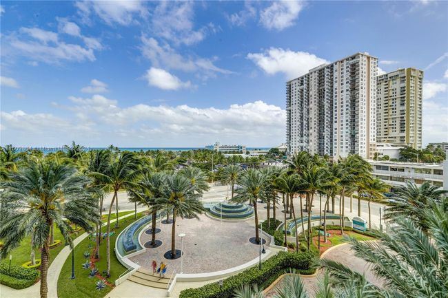 APT-703 - 1 N Ocean Blvd, Condo with 2 bedrooms, 3 bathrooms and null parking in Pompano Beach FL | Image 22