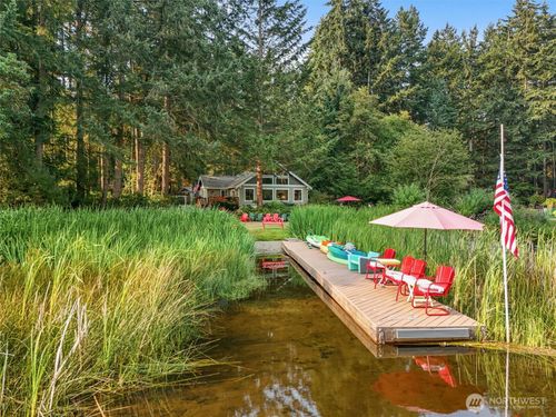 11122 Cole Pl, Anderson Island, WA, 98303-9686 | Card Image
