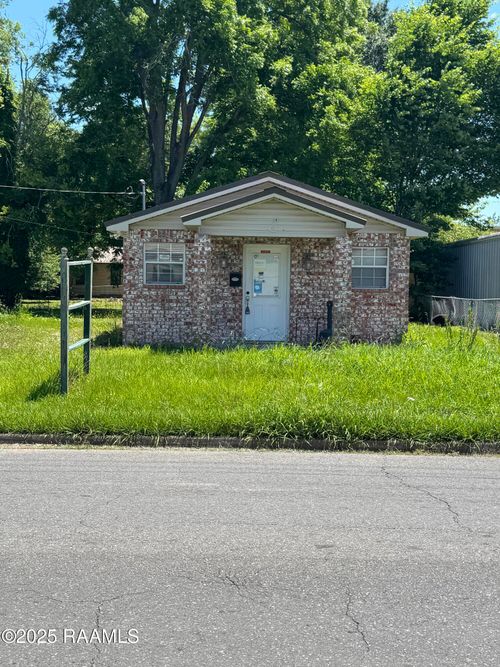 119 S Bullard St, Opelousas, LA, 70570-3460 | Card Image