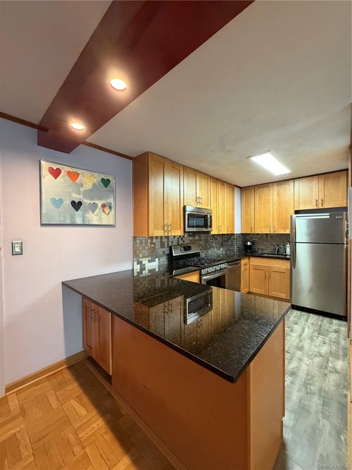 2a-1815 215th St, Bayside, NY, 11360-2154 | Card Image