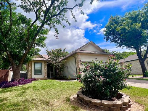 2016 Castle View Dr, Austin, TX, 78728-5435 | Card Image