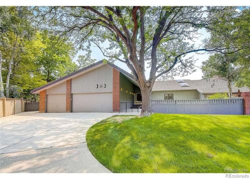 27 Beacon Hill Ln, Greenwood Village, CO, 80111-5244 | Card Image