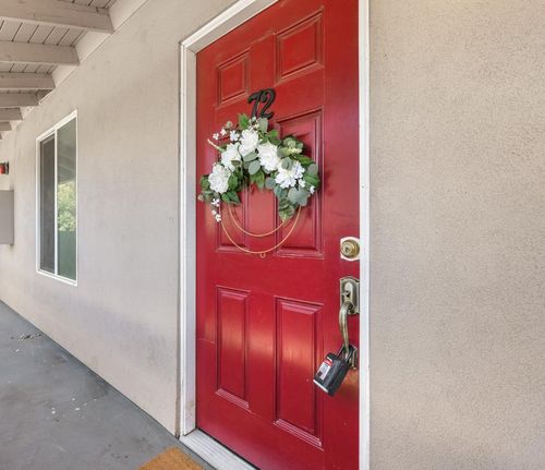apt-72-617 W Granger Ave, Modesto, CA, 95350-4155 | Card Image