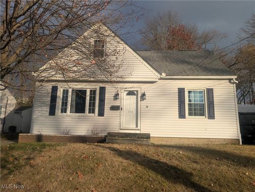 131 Emmons Ave, Akron, OH, 44312-1361 | Card Image