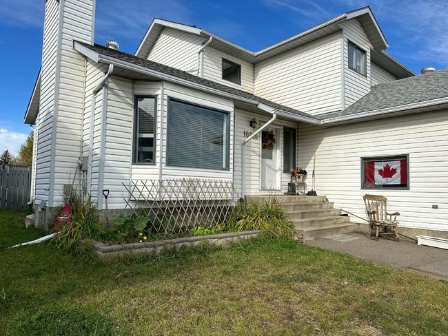 10010 85 Street, Home with 3 bedrooms, 3 bathrooms and 4 parking in Peace River AB | Image 25