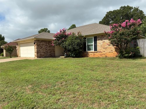 5100 Eagle Nest Dr, Arlington, TX, 76017-2003 | Card Image