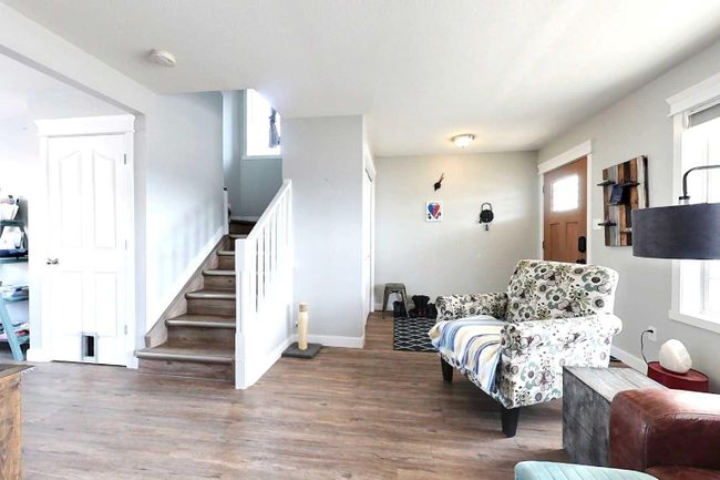 716 8 Avenue Sw, Home with 3 bedrooms, 2 bathrooms and 1 parking in Slave Lake AB | Image 7