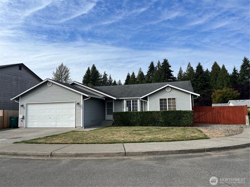 504 Manor Way, Granite Falls, WA, 98252-8419 | Card Image