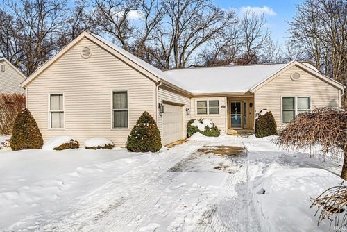 55370 Falling Water Dr, Elkhart, IN, 46514-7401 | Card Image