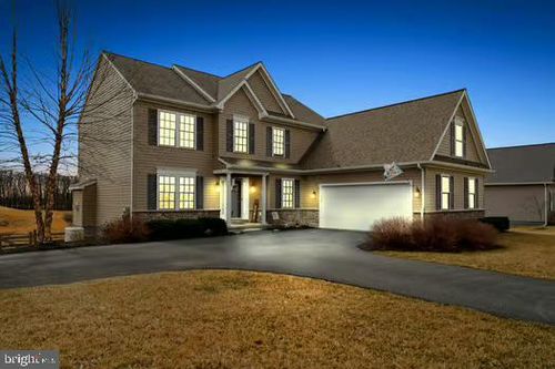 109 Mill House Dr, LINCOLN UNIVERSITY, PA, 19352-1332 | Card Image