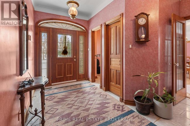72797 Ravine Dr, House other with 7 bedrooms, 5 bathrooms and 22 parking in Zurich ON | Image 5