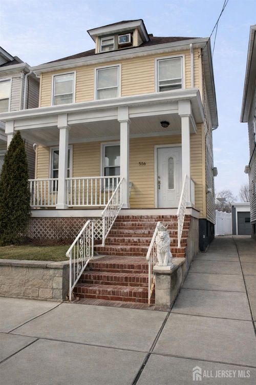 556 Compton Ave, Perth Amboy, NJ, 08861-3007 | Card Image