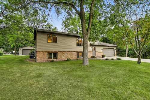 1557 Wildwood Rd, Saint Cloud, MN, 56303-0548 | Card Image