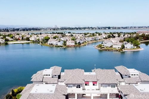 538-500 Baltic Cir, Redwood City, CA, 94065-2244 | Card Image