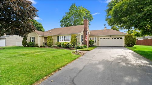 14 Barnes Street, Smithfield, RI, 02828 | Card Image