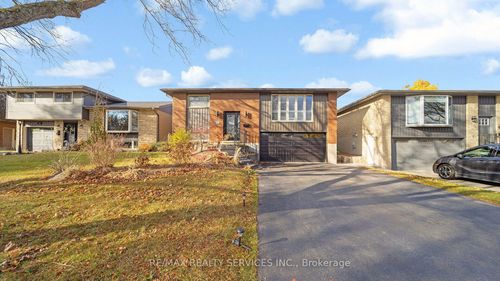 364 Roselawn Pl, Waterloo, ON, N2L5P1 | Card Image