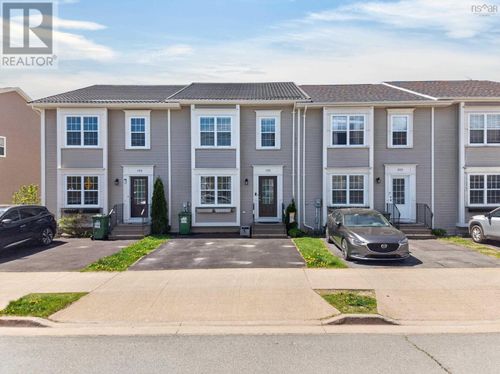 200 Transom Dr, Halifax, NS, B3M4T7 | Card Image