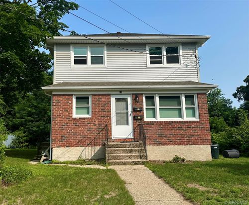 28 Warner Ln, Ronkonkoma, NY, 11779-2110 | Card Image