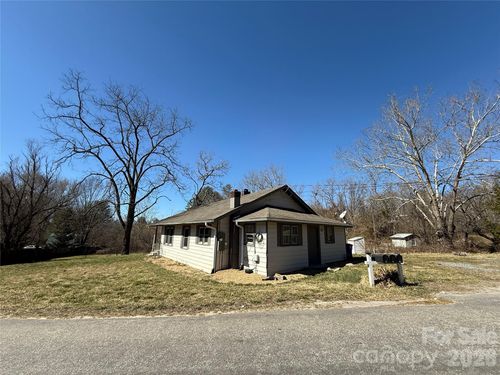 40 Little Knob Rd, Asheville, NC, 28803-9646 | Card Image