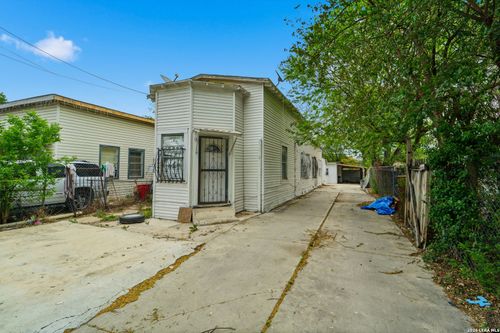 136 Allsup, San Antonio, TX, 78237-1305 | Card Image