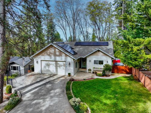 11818 Upper Circle Drive, Grass Valley, CA, 95949 | Card Image