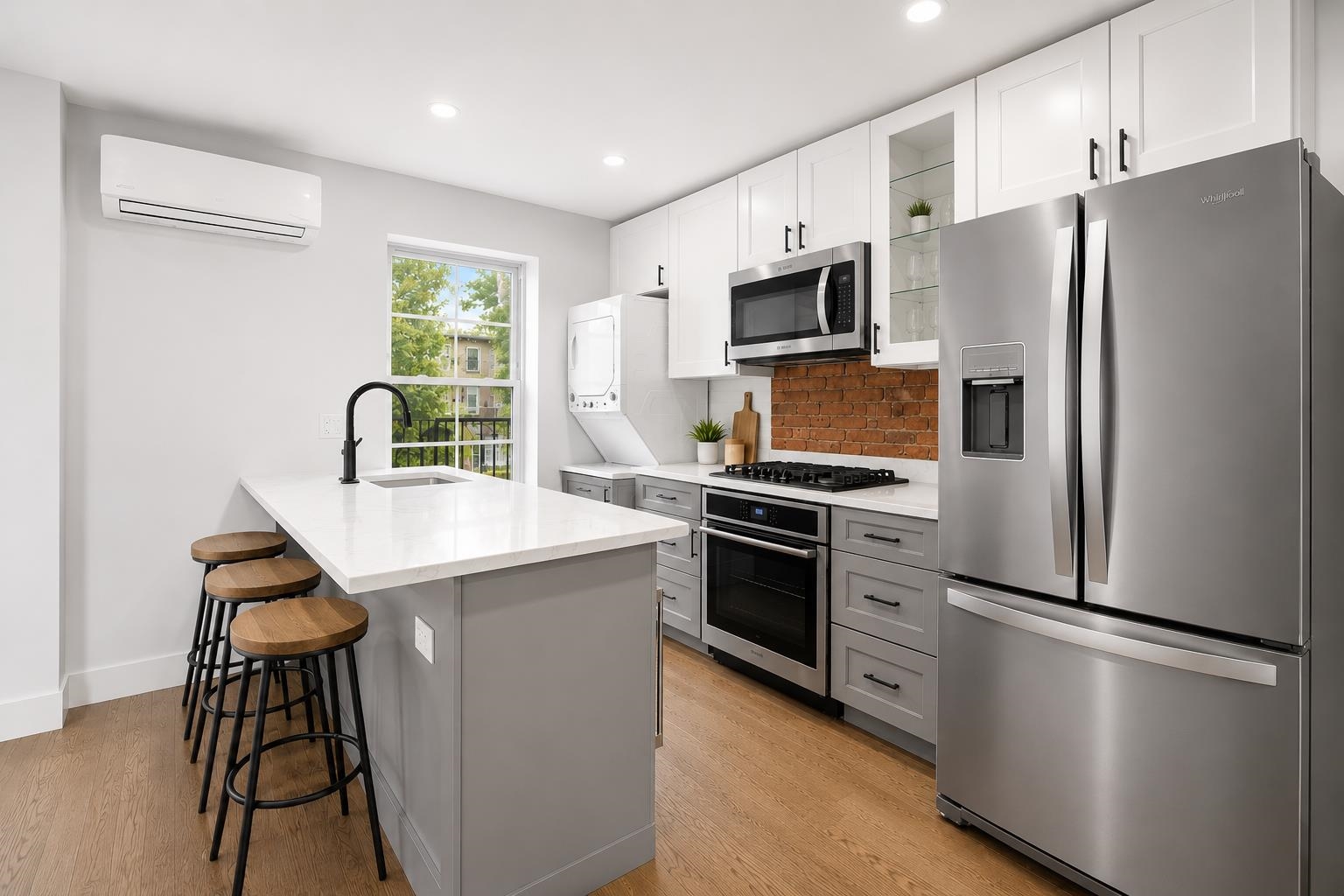 Residential Lease in JC, Downtown 2