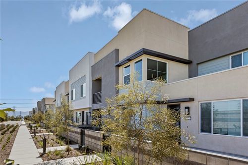 11-3679 W S. Eichler Paseo, Ontario, CA, 91761 | Card Image