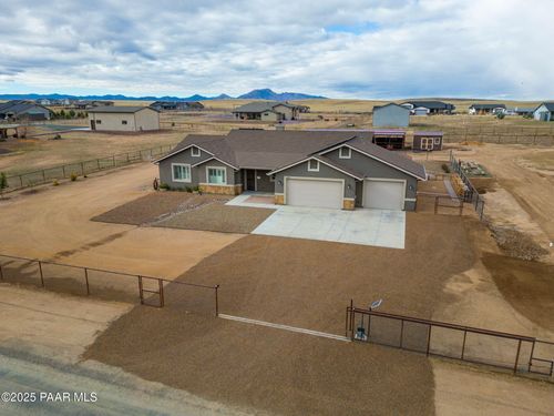 10570 N Ariat Dr, Prescott Valley, AZ, 86315-0016 | Card Image