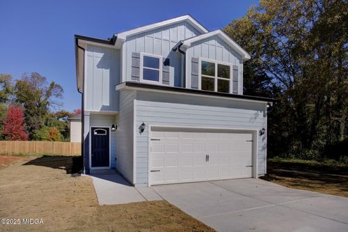 523 E Chappell St, Griffin, GA, 30223-3515 | Card Image