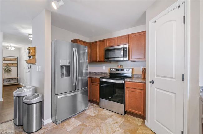 420 Se 13 Th Ct, House other with 4 bedrooms, 3 bathrooms and 2 parking in Cape Coral FL | Image 5
