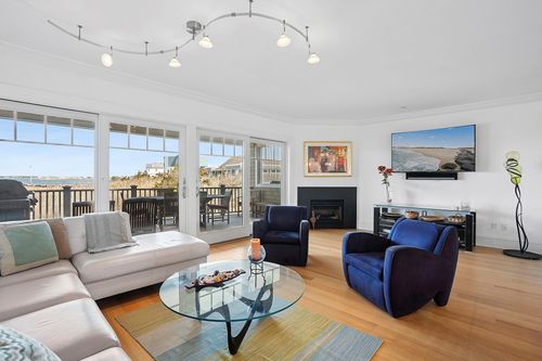 2-538 Dune Rd, Southampton, NY, 11968-4717 | Card Image