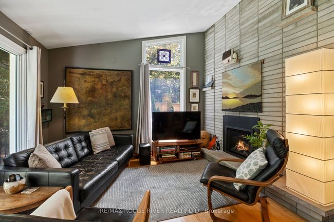 22 Duffin St, House other with 3 bedrooms, 2 bathrooms and 4 parking in Ajax ON | Image 13