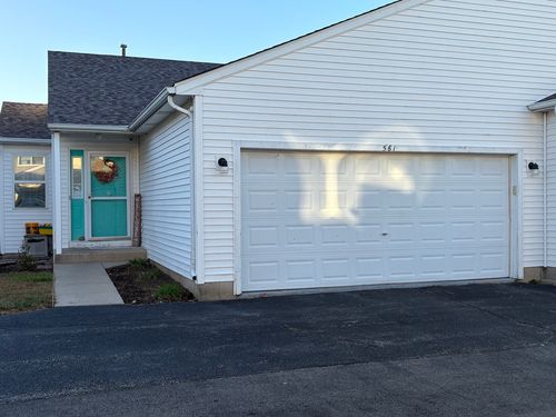 561 Sandy Ct, Harvard, IL, 60033-7803 | Card Image