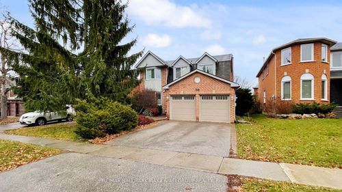 719 Shanahan Blvd, Newmarket, ON, L3X1P8 | Card Image