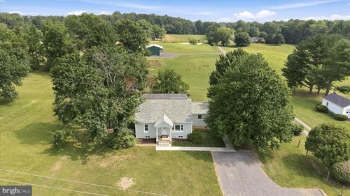 37860 Charles Town Pike, HILLSBORO, VA, 20132-2933 | Card Image