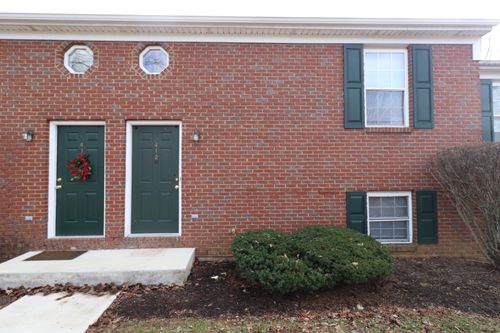 412 Lakeview Dr, Nicholasville, KY, 40356-2724 | Card Image