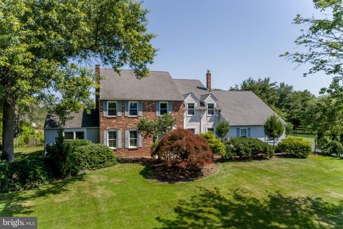 105 Wood Dr, SOUTHAMPTON, PA, 18966-2230 | Card Image