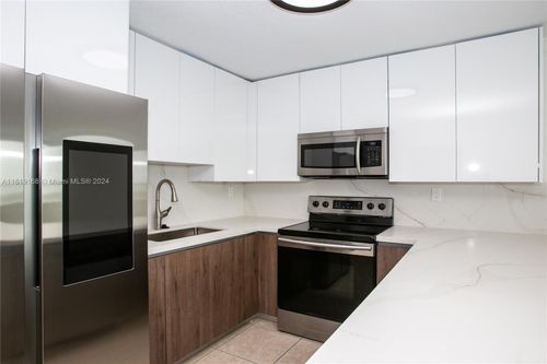 apt-606-8233 Harding Ave, Miami Beach, FL, 33141-5219 | Card Image