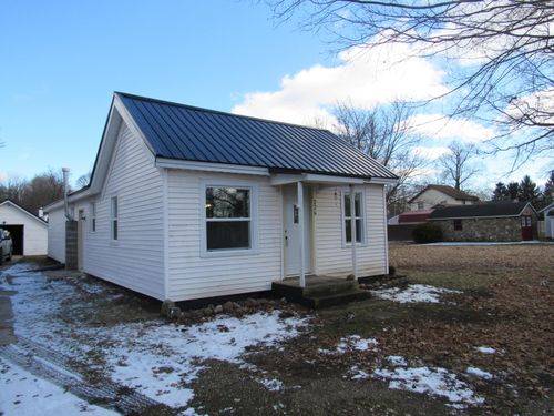 226 Pleasant Rd, Mendon, MI, 49072-9655 | Card Image