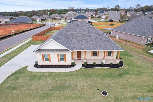 29572 Eaglebrooke Dr Nw, Harvest, AL, 35749-5935 | Card Image