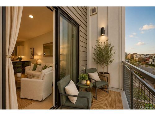 ra301-2530 Lawrence St, Denver, CO, 80205-2694 | Card Image