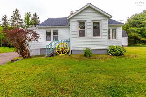 8201 Highway 10, Nictaux South, NS, B0S1P0 | Card Image