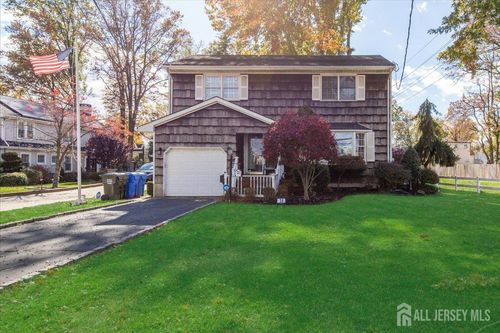28 Debra Pl, Sewaren, NJ, 07077-1001 | Card Image