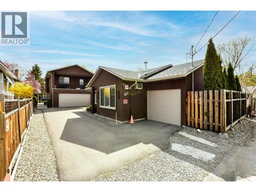 560 Christleton Ave, Kelowna, BC, V1Y5J2 | Card Image