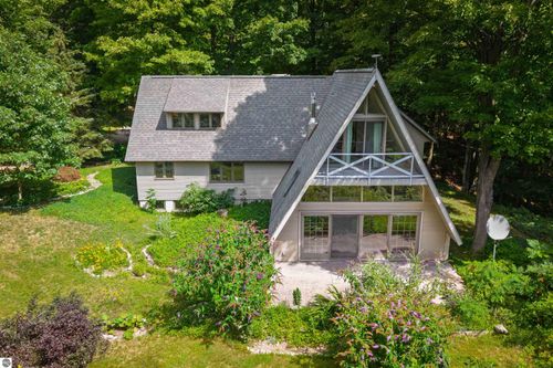 3618 S Maple Valley Road, Suttons Bay, MI, 49682 | Card Image