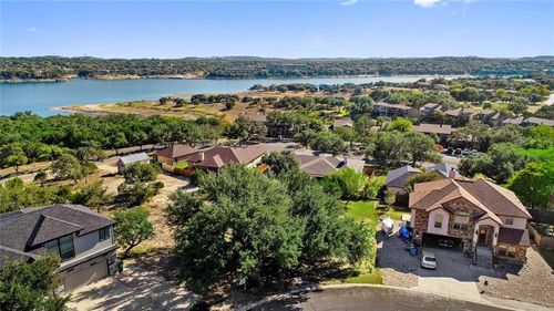 215 Southwind Rd, Lago Vista, TX, 78645-8605 | Card Image