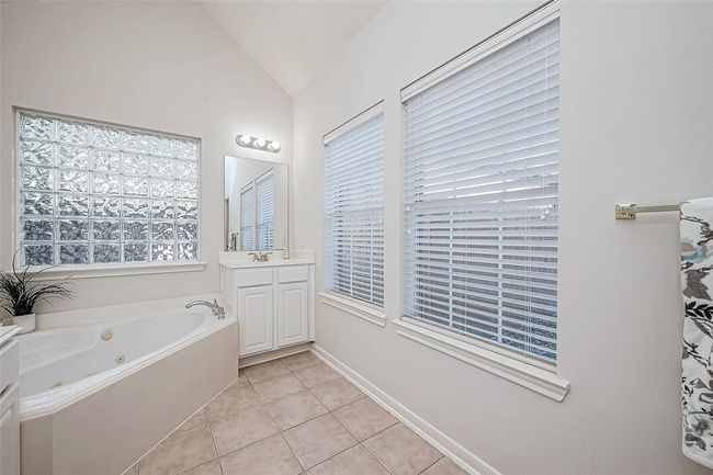 3117 Cedar Knolls Dr, House other with 3 bedrooms, 2 bathrooms and 2 parking in Kingwood TX | Image 26