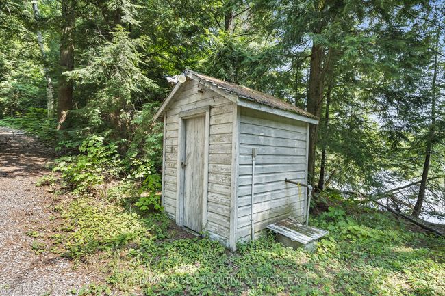 1326 Ridge Lane, House other with 2 bedrooms, 1 bathrooms and 2 parking in Seeleys Bay ON | Image 33