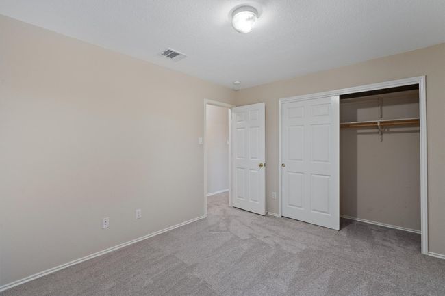 Secondary bedroom | Image 25